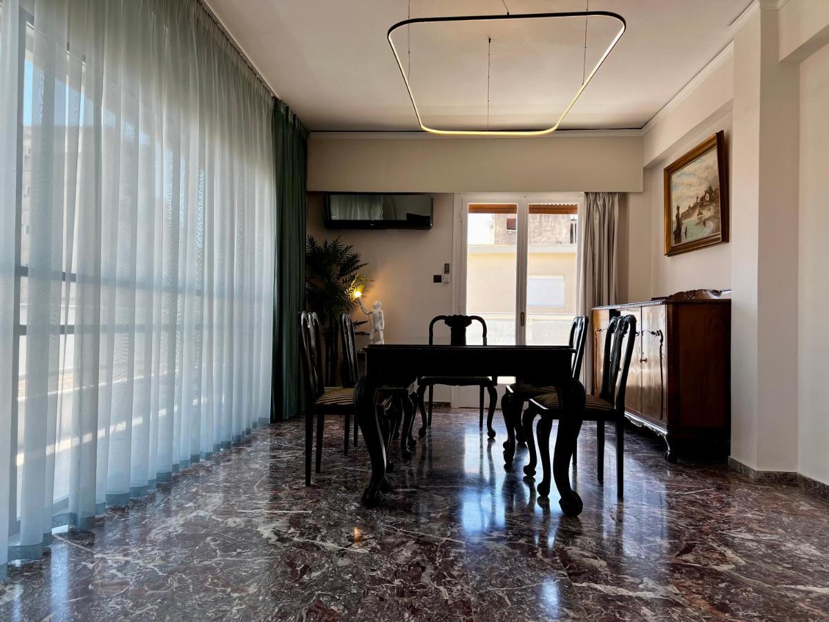 Happy Place! Big, Bright & Central - Ideal For Families And Groups Of Friends Patras Exterior photo